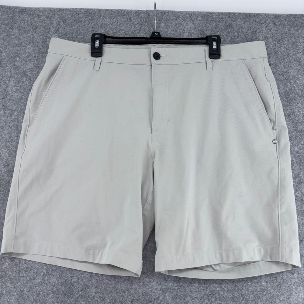 Vuori Aim Shorts Mens 38 Light Grey Performance Golf Casual Activewear V379